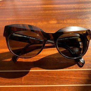 Anne et Valentin CUT Sunnies in EUC Tortoise